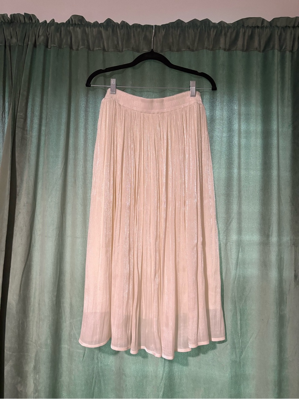 Pleated Ivory Midi Skirt